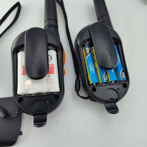 set of Cobra MicroTalk FRS105 2-Way Radios w/ FA-CG Desktop Charger WORKS - READ - Picture 5 of 10